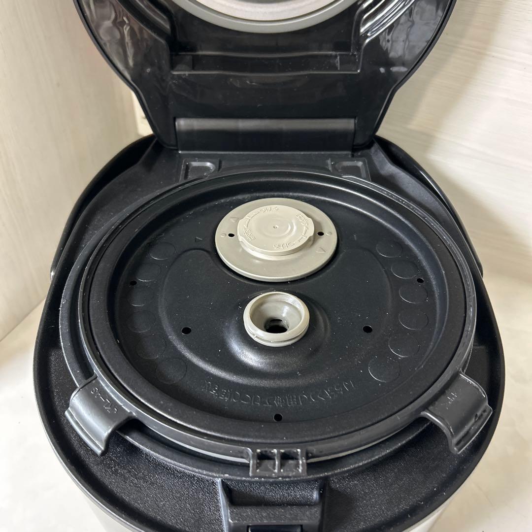 送料込み、￼TIGER JKN-G100炊飯器