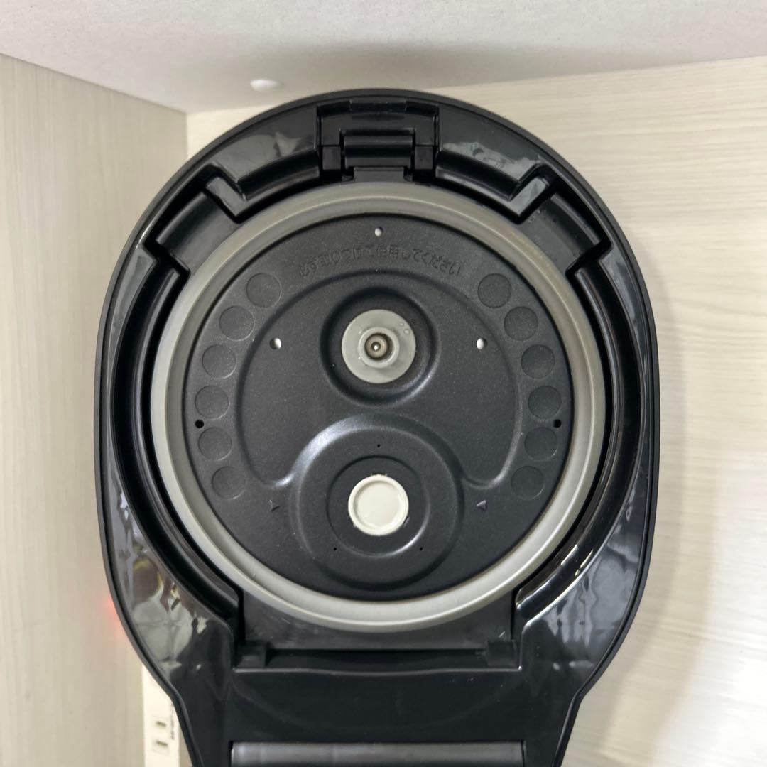 送料込み、￼TIGER JKN-G100炊飯器
