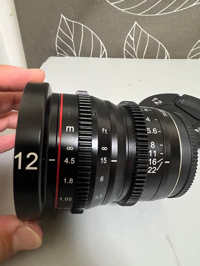 Meike 12 mm T 2.2大口径マニュアル映画シネマレンズ
