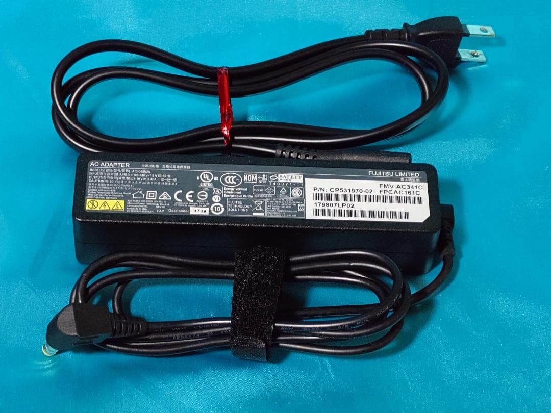 LIFEBOOK U939/A core i7-8665U フルHD メモリ8G