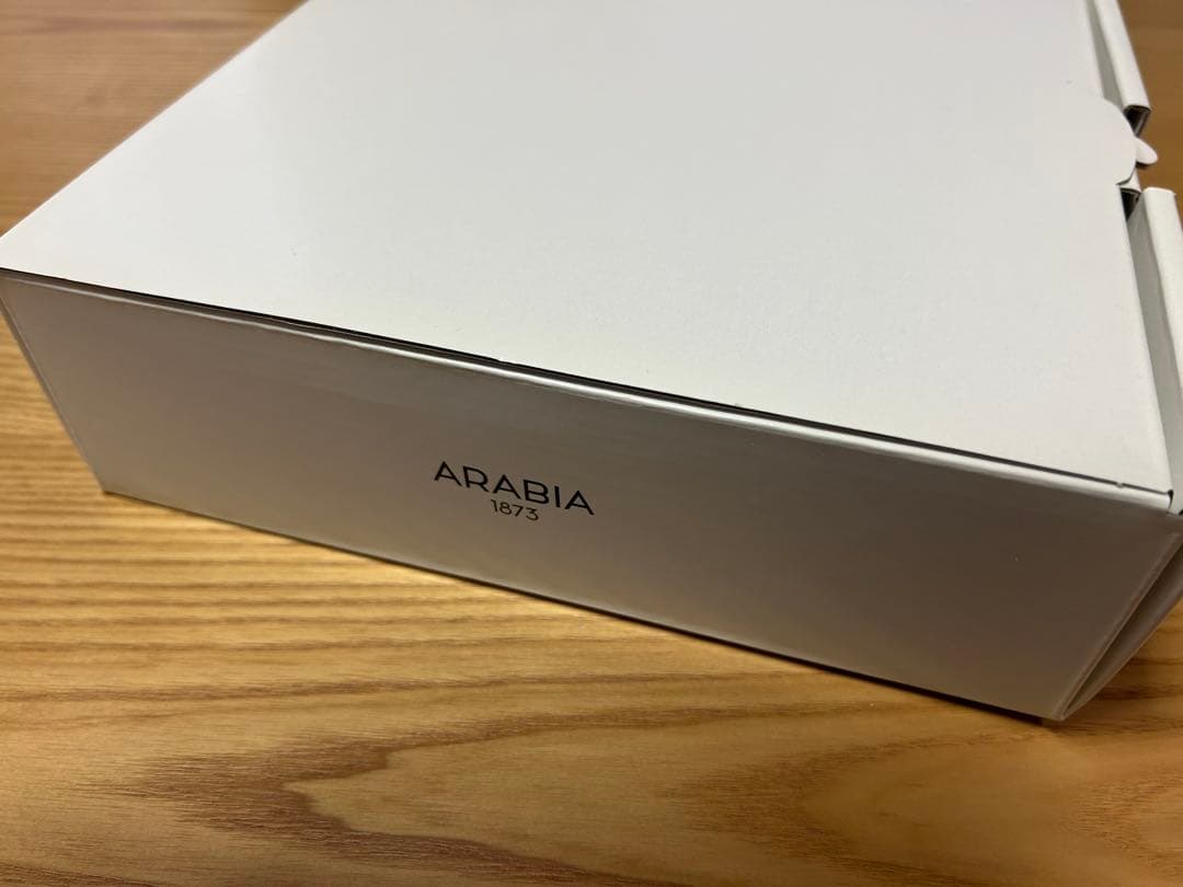 【未使用箱入り】イッタラ　ティーマ　ローズ　21cm プレート2枚