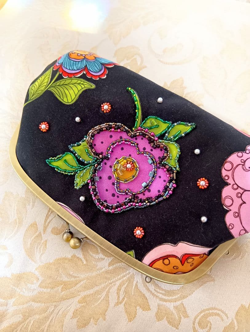 ロラライハリス☆ビーズ刺繍☆親子がま口☆お財布ポーチ☆ハンドメイド