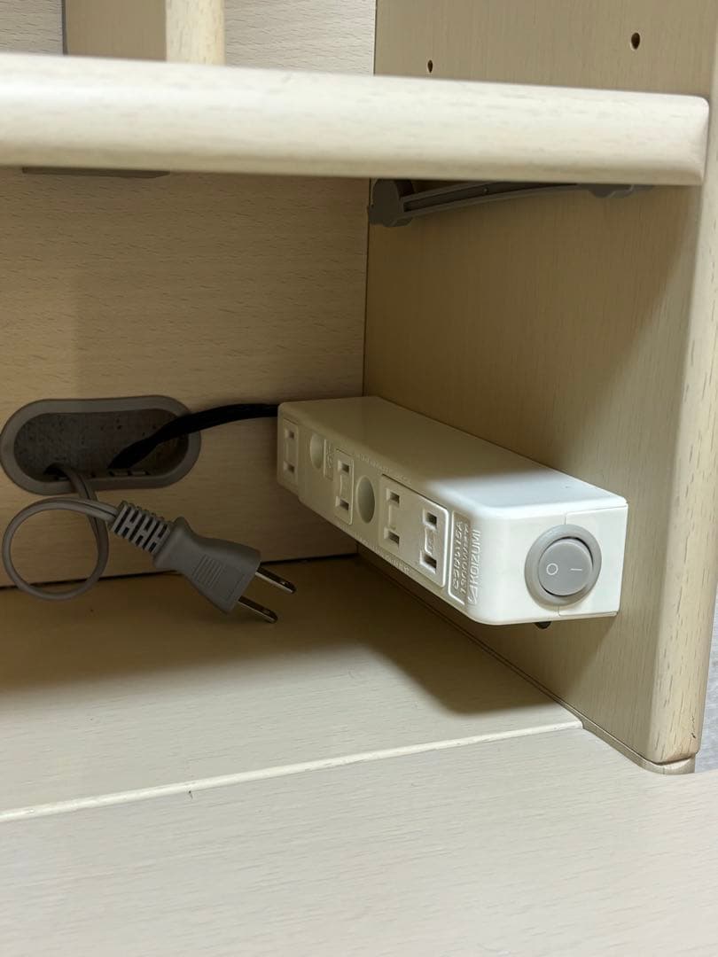 コイズミ　学習机　LEDデスクライト付き　パープル　横浜市内配送無料