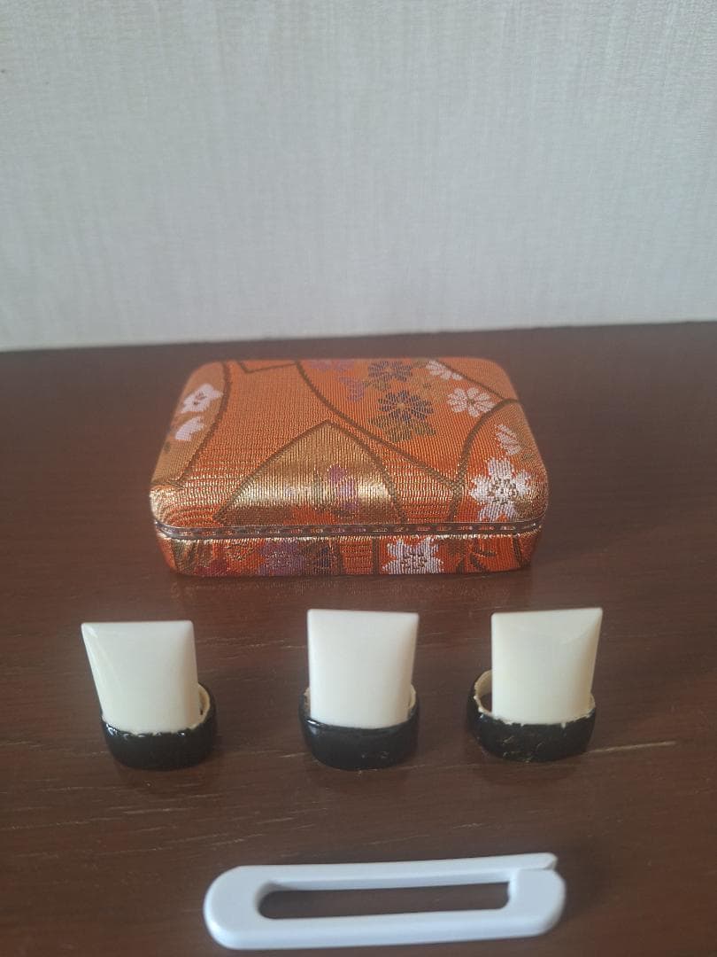 琴柱入れ　琴爪ケース　天然琴爪　琴爪ばさみ　セット