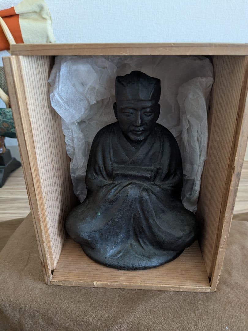 寿政作銅製人物坐像、共箱付き、時代物貴重