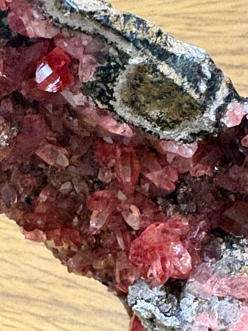 ロードクロサイト　インカローズ　クラスター結晶 約10cm