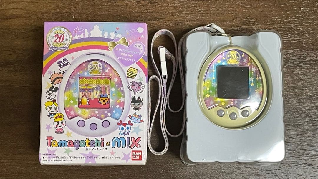 たまごっちみくす 20thAnniversaryロイヤルホワイト