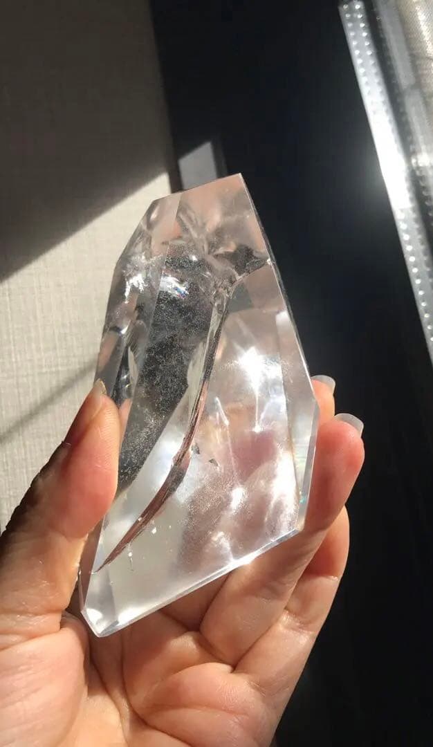 ☘️❤︎虹入り❤︎高透明 水晶（クリアクォーツ）フリーフォーム 天然石
