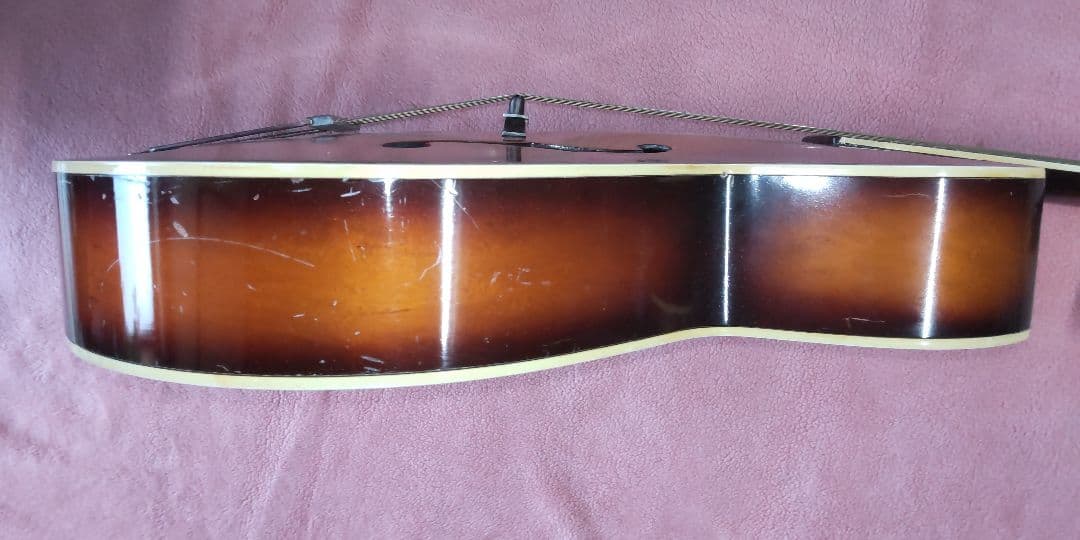 【鈴木バイオリン製作】 P-20 アーチトップギター 60年代製造