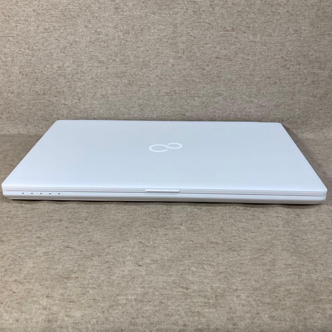 ノートPC FMV3515H1W FUJITSU