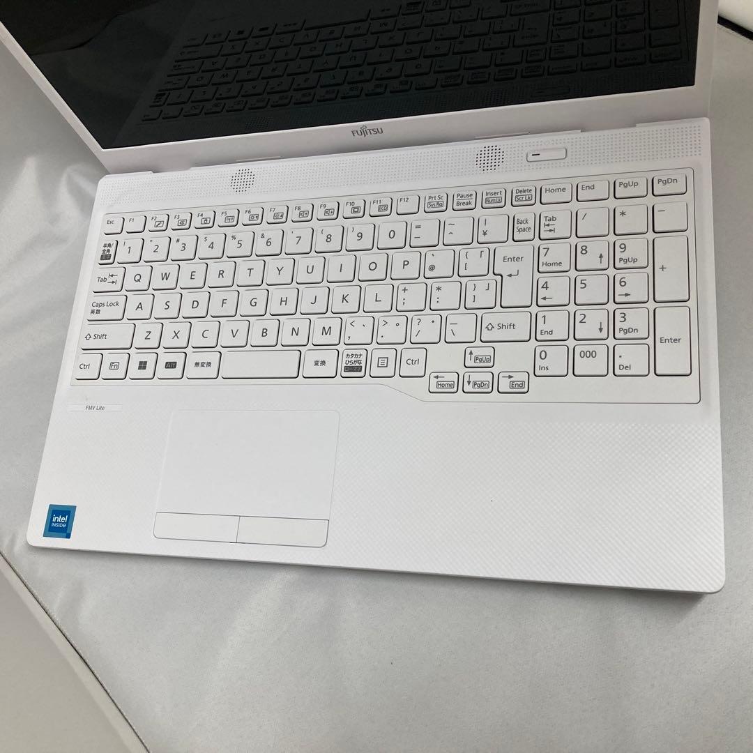 ノートPC FMV3515H1W FUJITSU