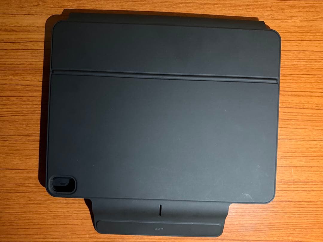 ESR iPad Air 13インチ (2024) マグネットキーボードケース