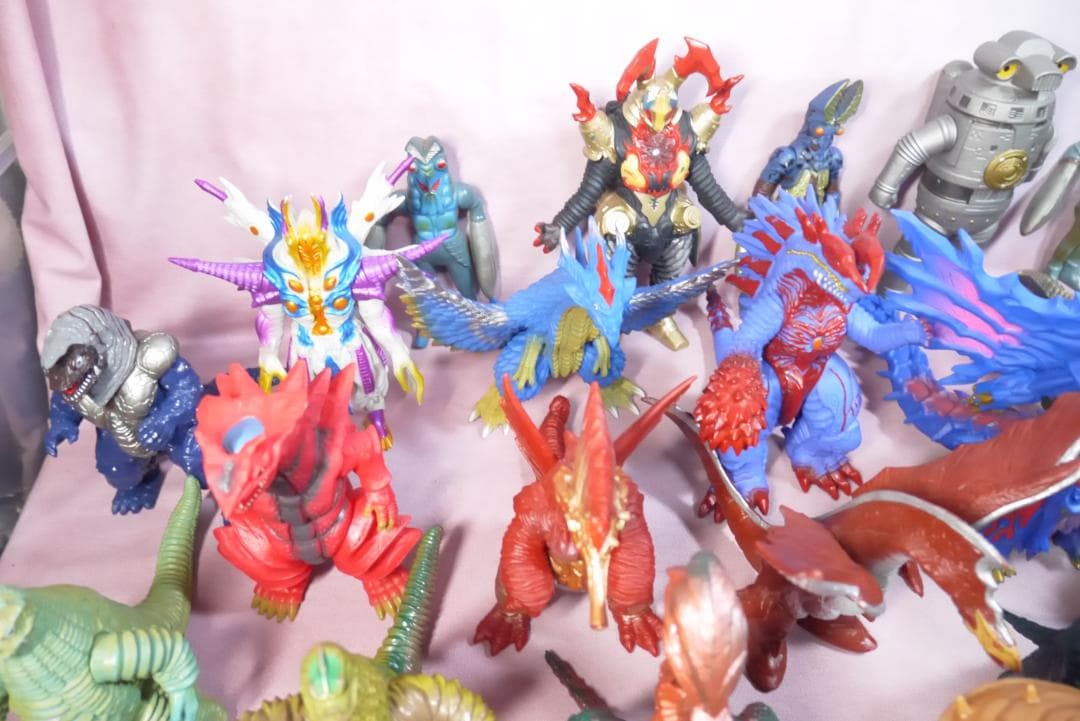 ウルトラ怪獣シリーズ　DXシリーズ　怪獣ソフビ　54体