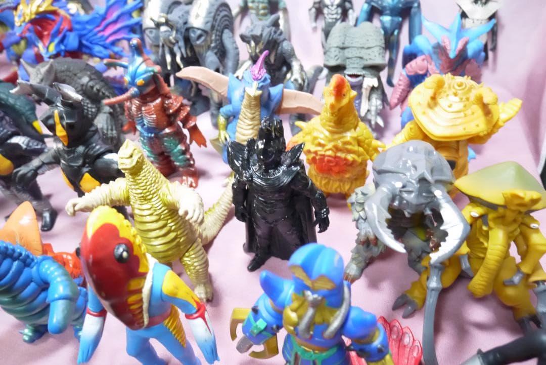 ウルトラ怪獣シリーズ　DXシリーズ　怪獣ソフビ　54体