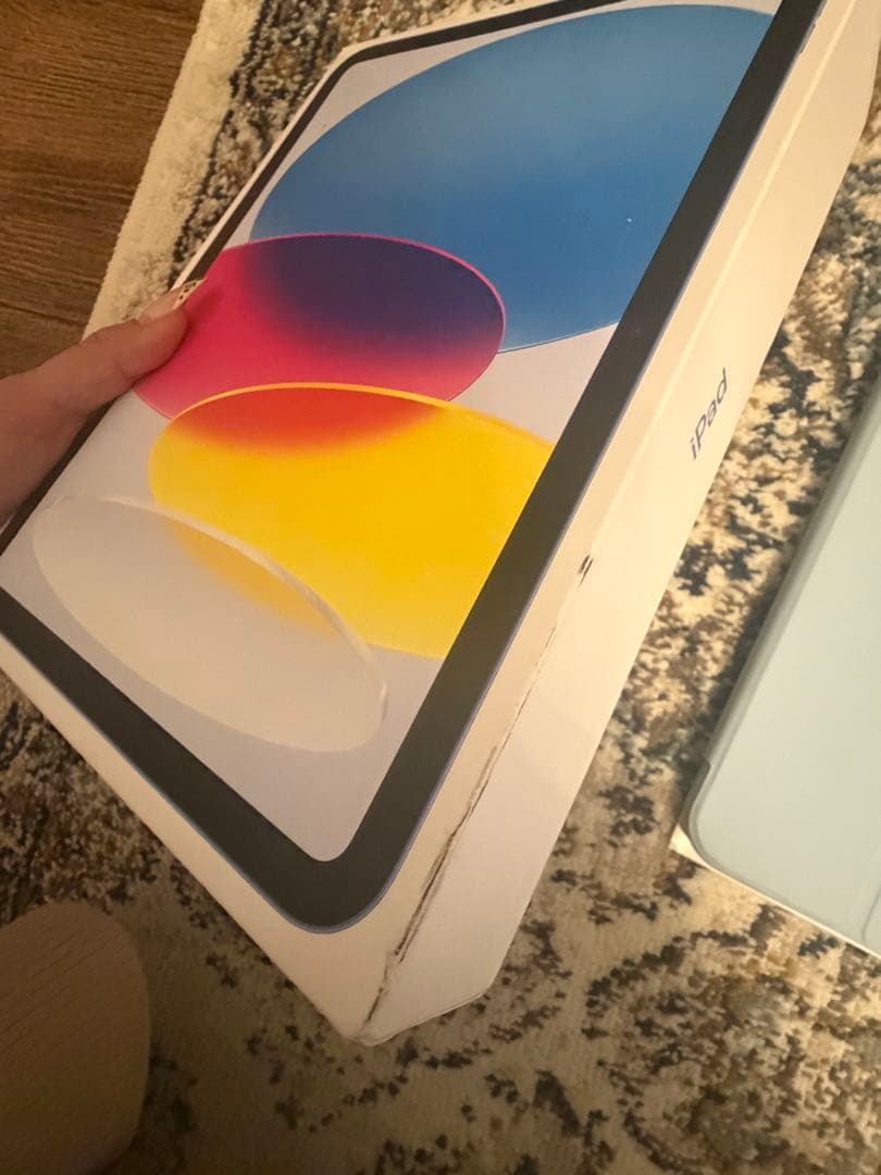 米国版　iPad 第10世代 64GB ブルー WiFi 画面保護フィルム付き