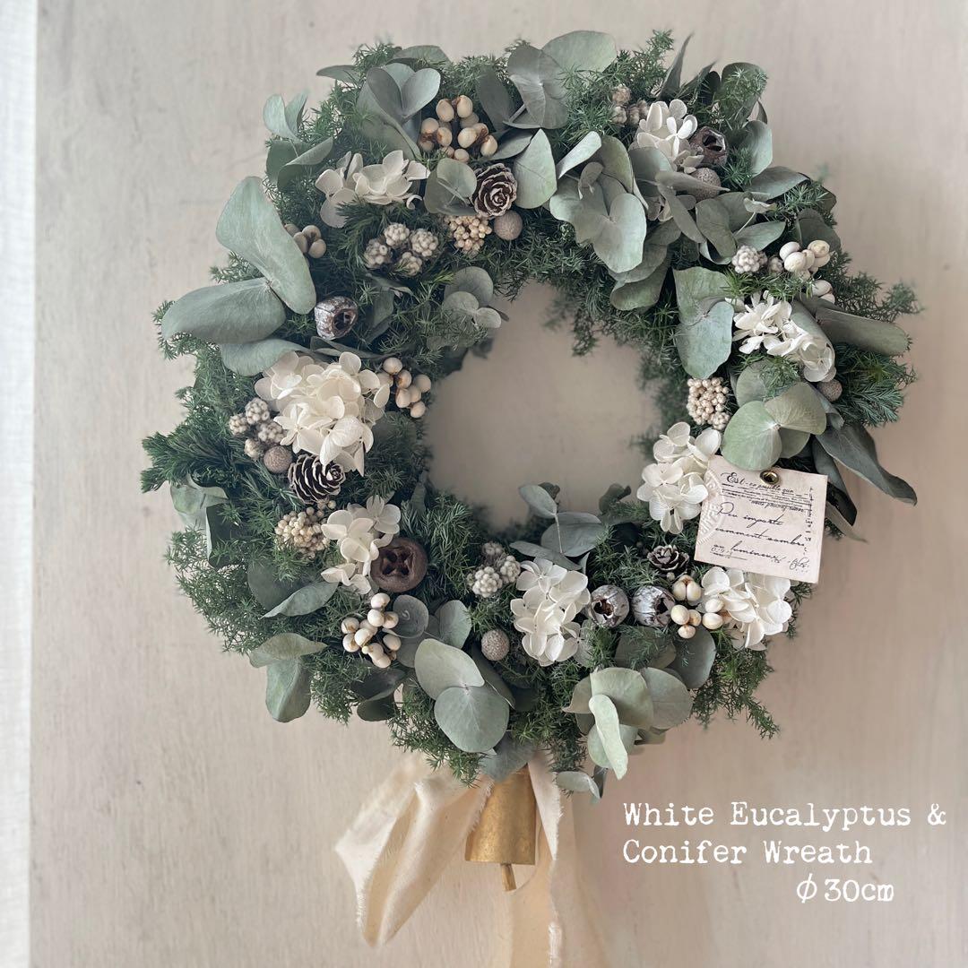 ＊ユーカリと針葉樹　大きな白のリース＊30cm＊№713 メルカリ便　ラッピング