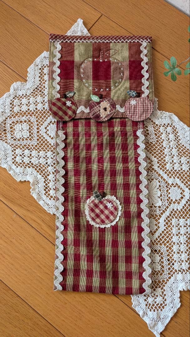 ハンドメイド ⁺.トイレマットとペーパーホルダーセット❤赤❤