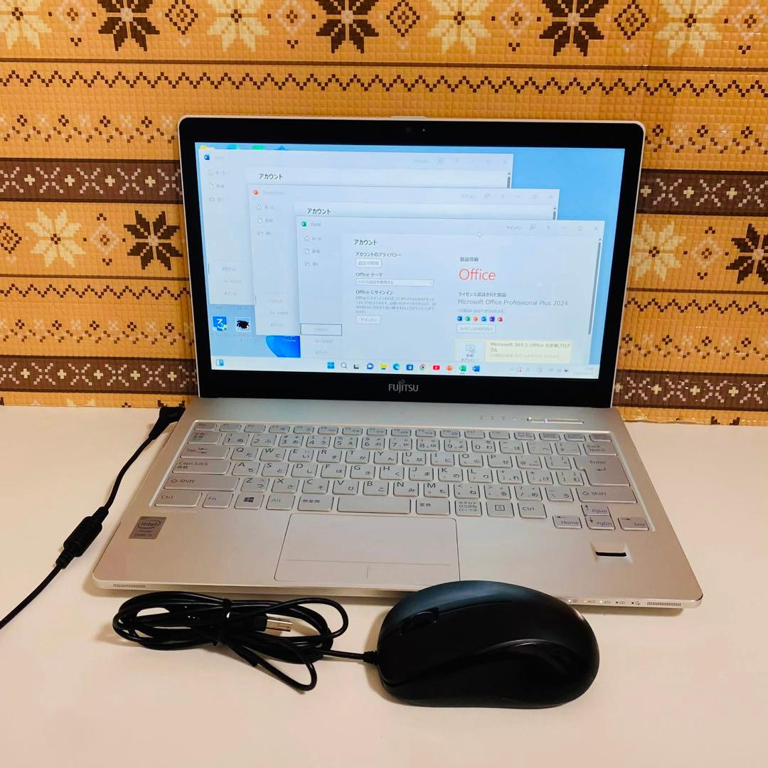 Y156 富士通ノートパソコン i5 SSD高速 WEBカメラWindows11