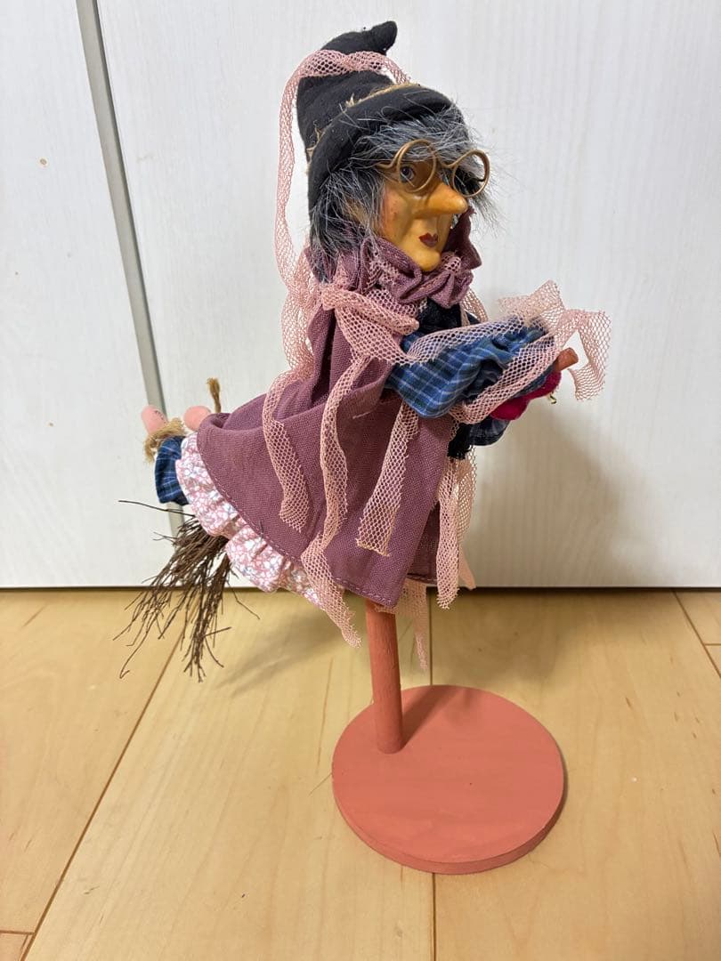 魔女人形の置物