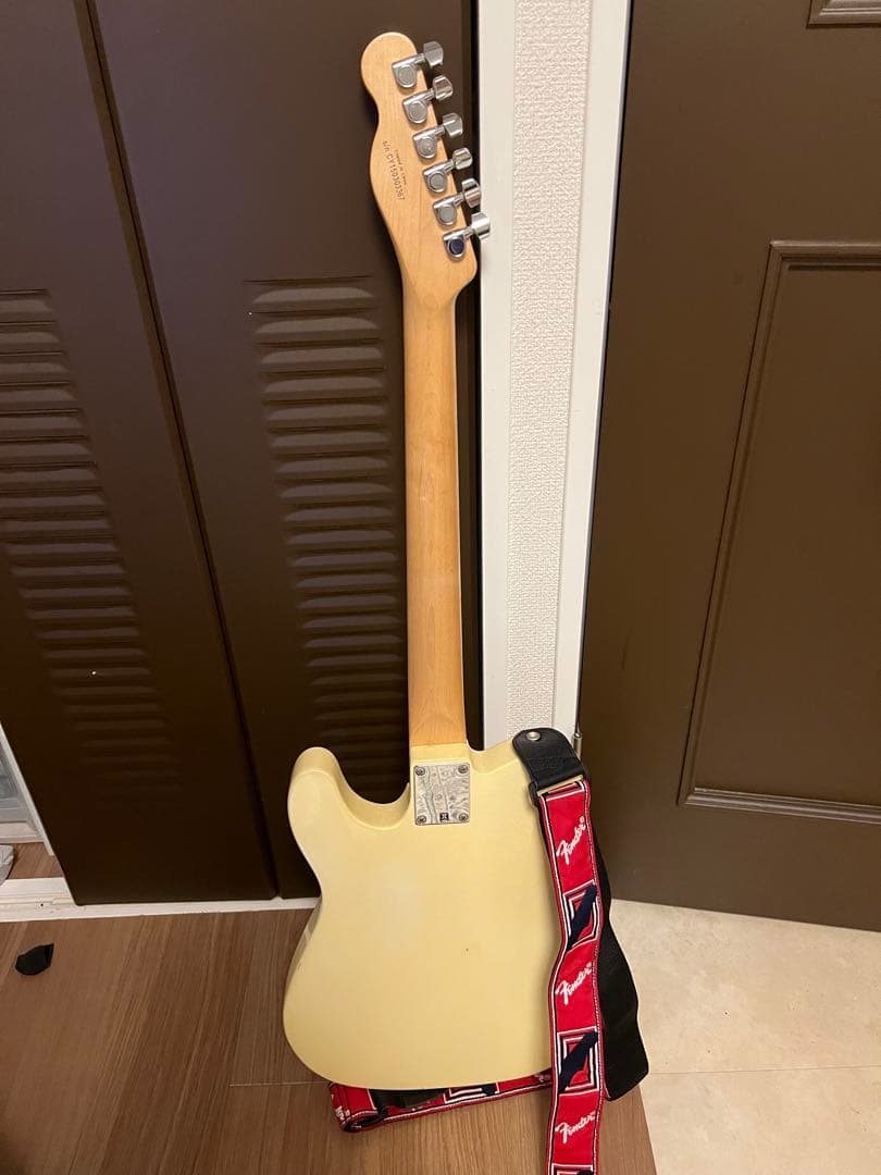 Squier Telecaster エレキギター クリーム色