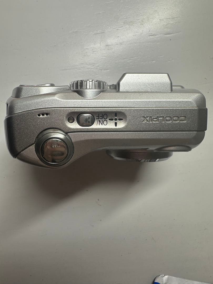 Nikon COOLPIX 3200 コンパクトデジタルカメラ