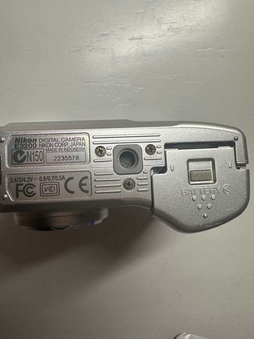 Nikon COOLPIX 3200 コンパクトデジタルカメラ