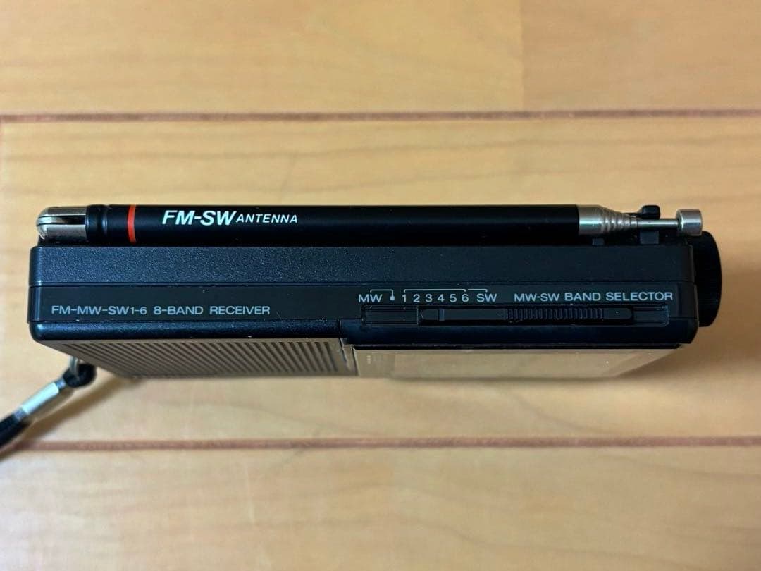 National RF-B10 ポータブルラジオ