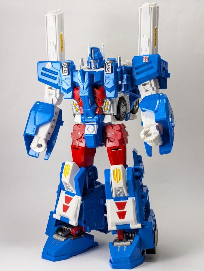 トランスフォーマー レジェンズ　LG-14 ウルトラマグナス