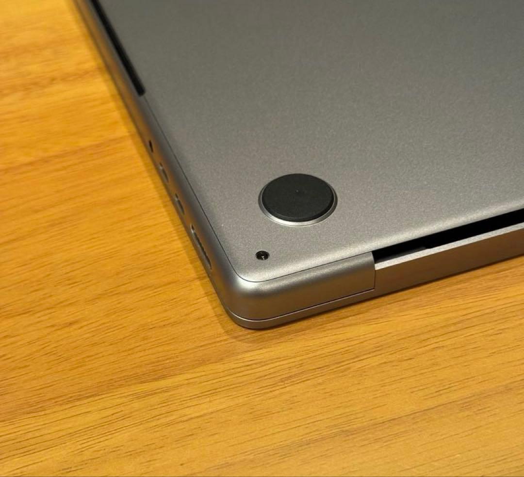 【美品】MacBook Pro 14インチ M3 16GB/512GB +マウス