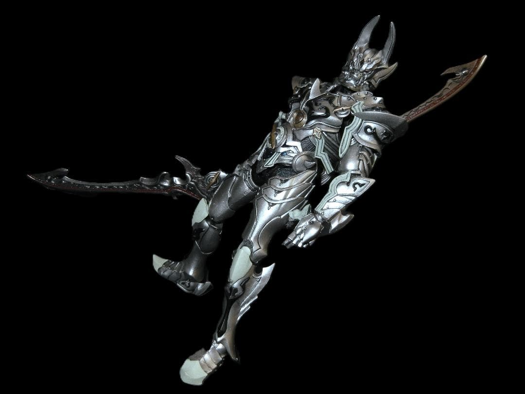 改造品 イクイップ&プロップ　銀牙騎士ゼロ&魔導具シルヴァ 　限定パッケージ版