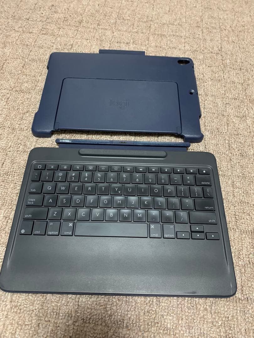 は*ん様 iPad Pro10.5 64GB　ロジクールキーボードカバー付き