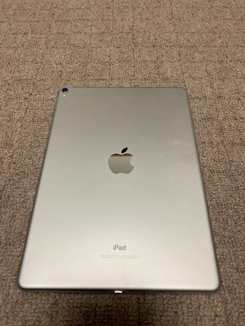 は*ん様 iPad Pro10.5 64GB　ロジクールキーボードカバー付き
