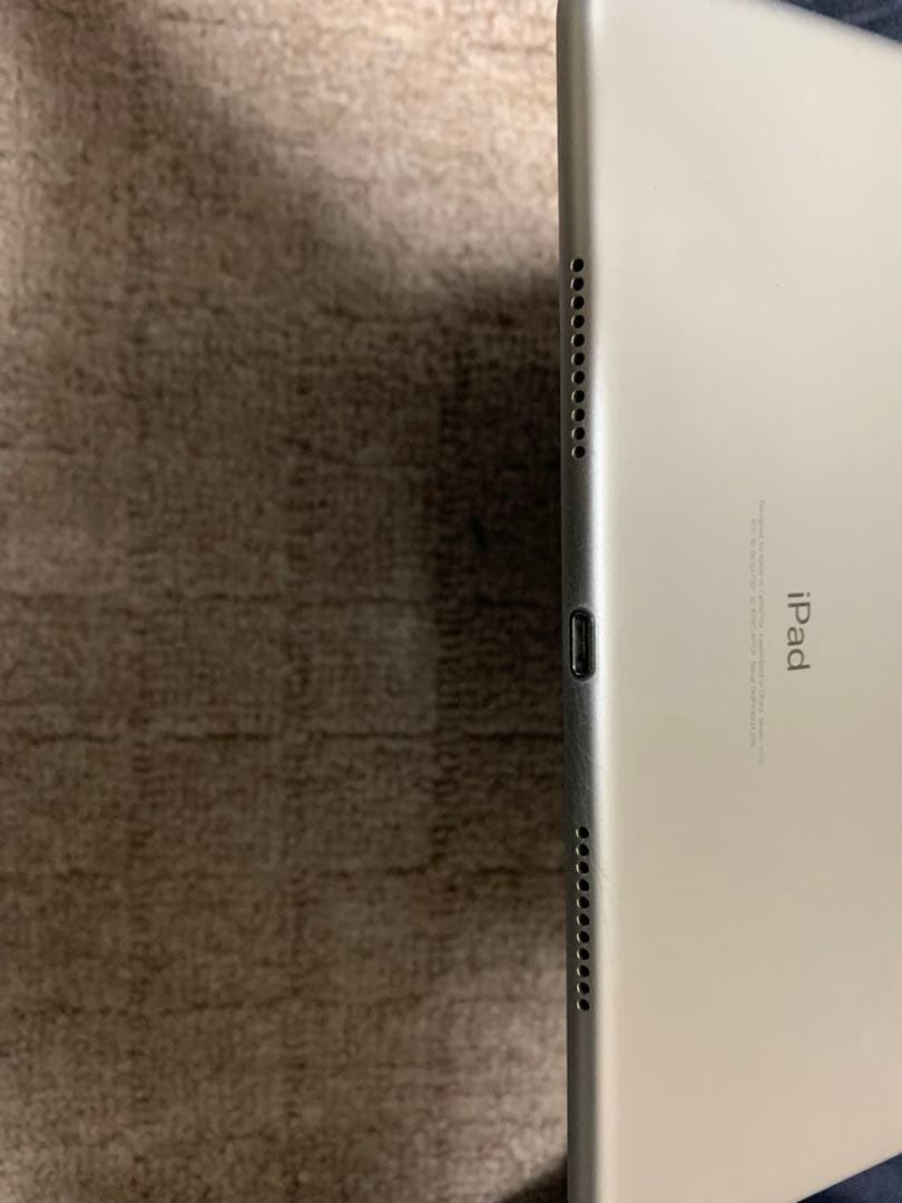 は*ん様 iPad Pro10.5 64GB　ロジクールキーボードカバー付き
