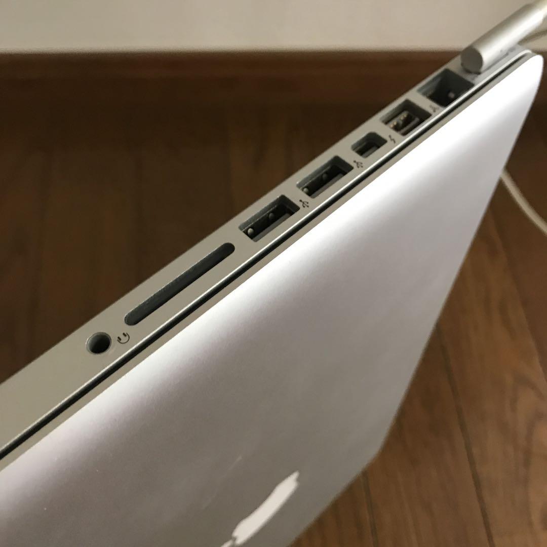 W*t様 MacBook Pro2011 late 13.3 物理でアクセサリ使