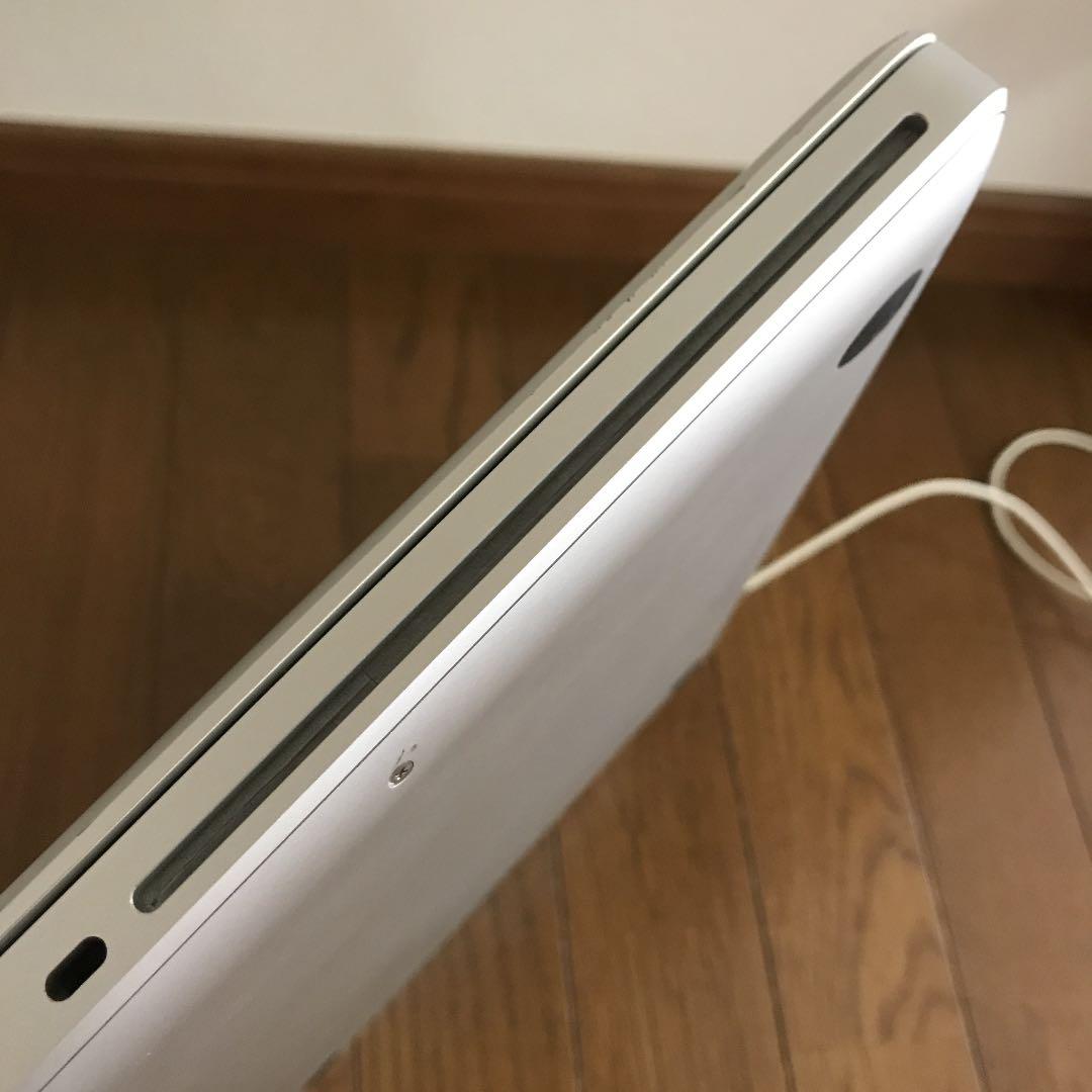 W*t様 MacBook Pro2011 late 13.3 物理でアクセサリ使