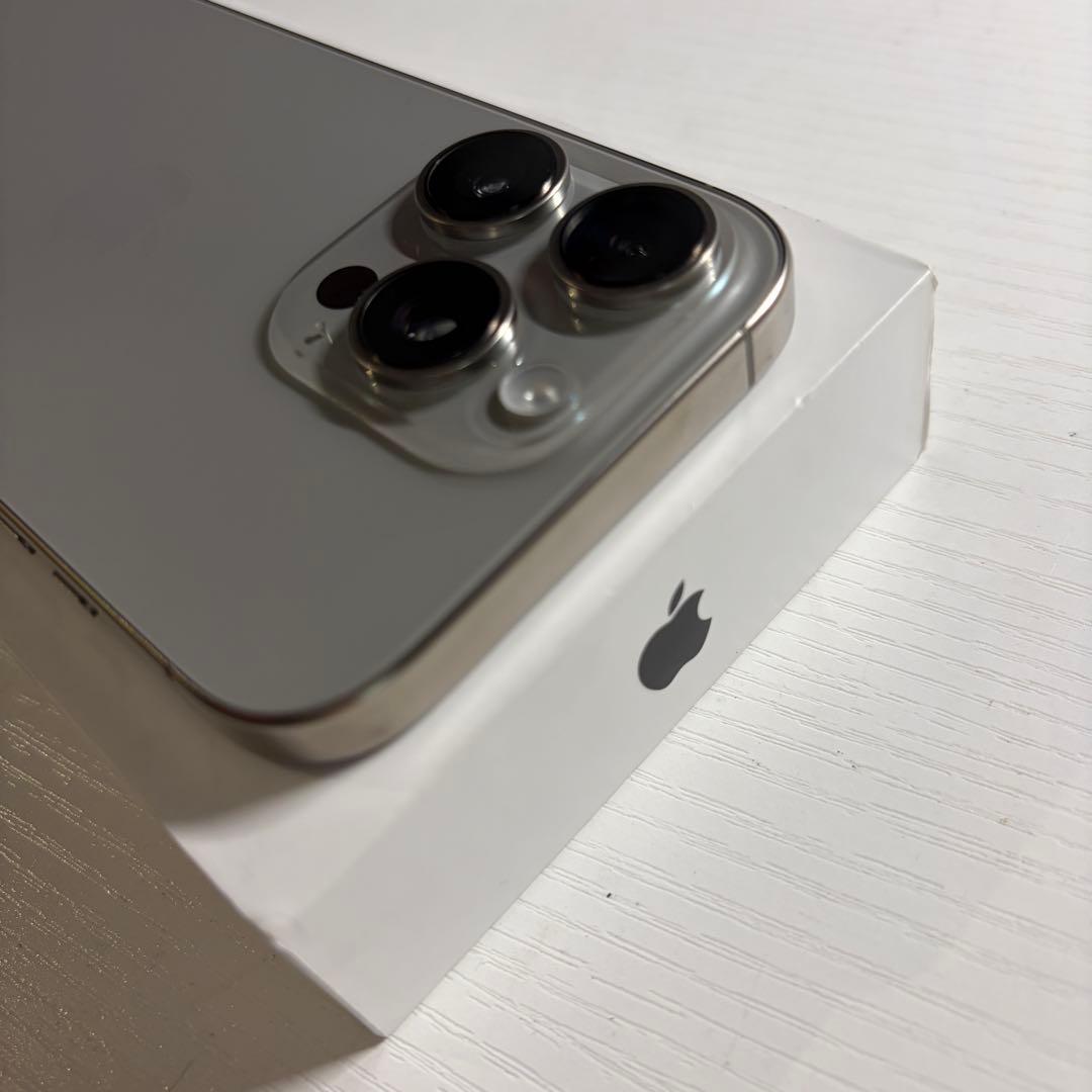 tomohiga  iPhone 15 Pro 256GB SIMフリー