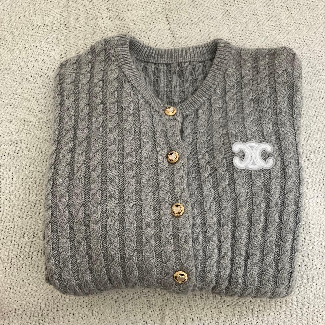 ノベルティ　グレー ケーブル編み カーディガン