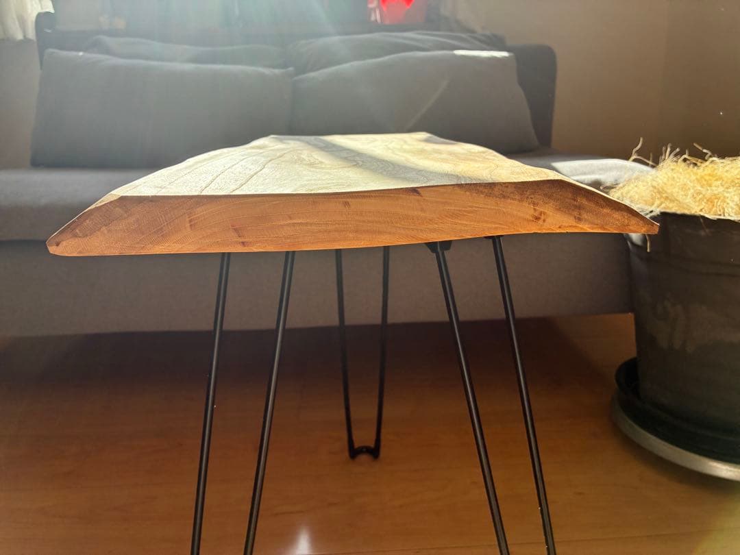 【一点物】国産欅（ケヤキ）無垢材 耳付きサイドテーブル アイアンレッグ