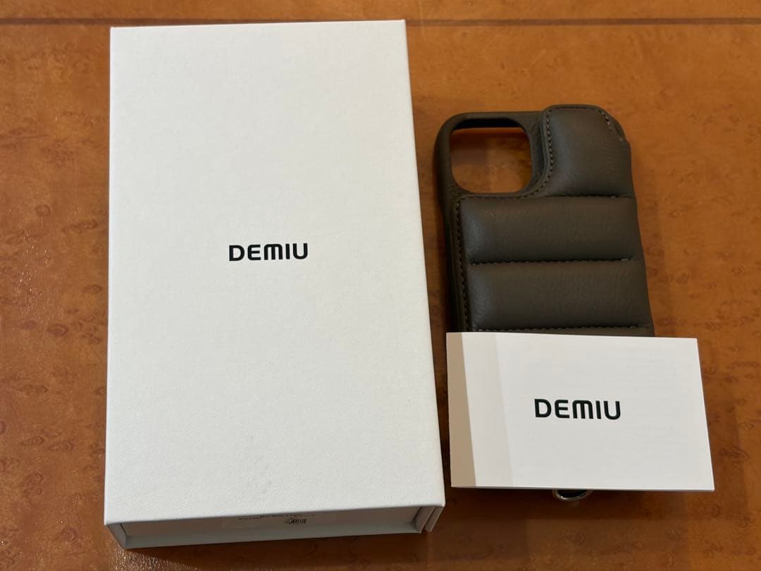 DEMUI バロン　iPhone13用ケース エトープ