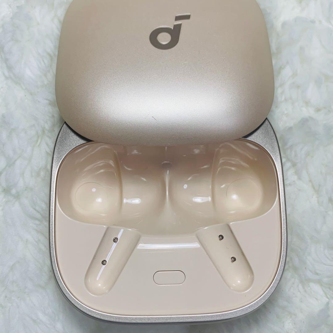 美品 soundcore Liberty5 シャンパンゴールド 充電ケース　2