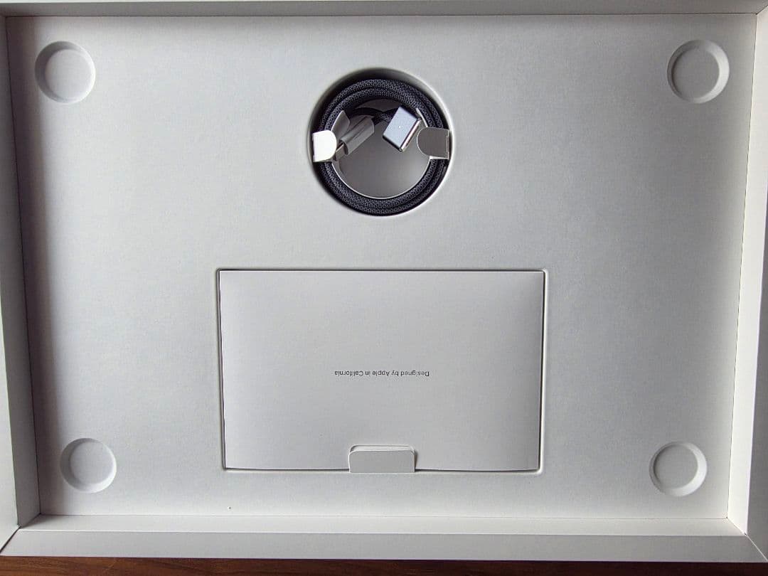 MacBook Air M3 15インチ 8GB 512GB バッテリー99%