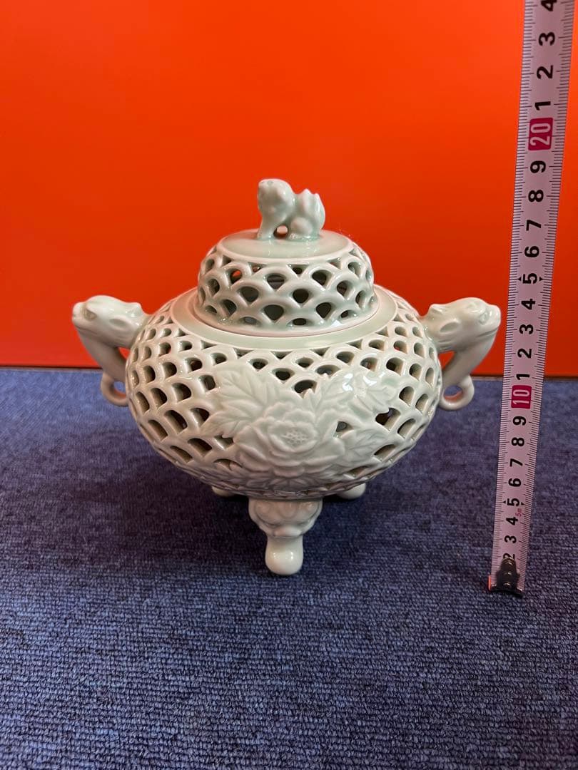 1204 鍋島焼　青磁　透かし彫り　香炉