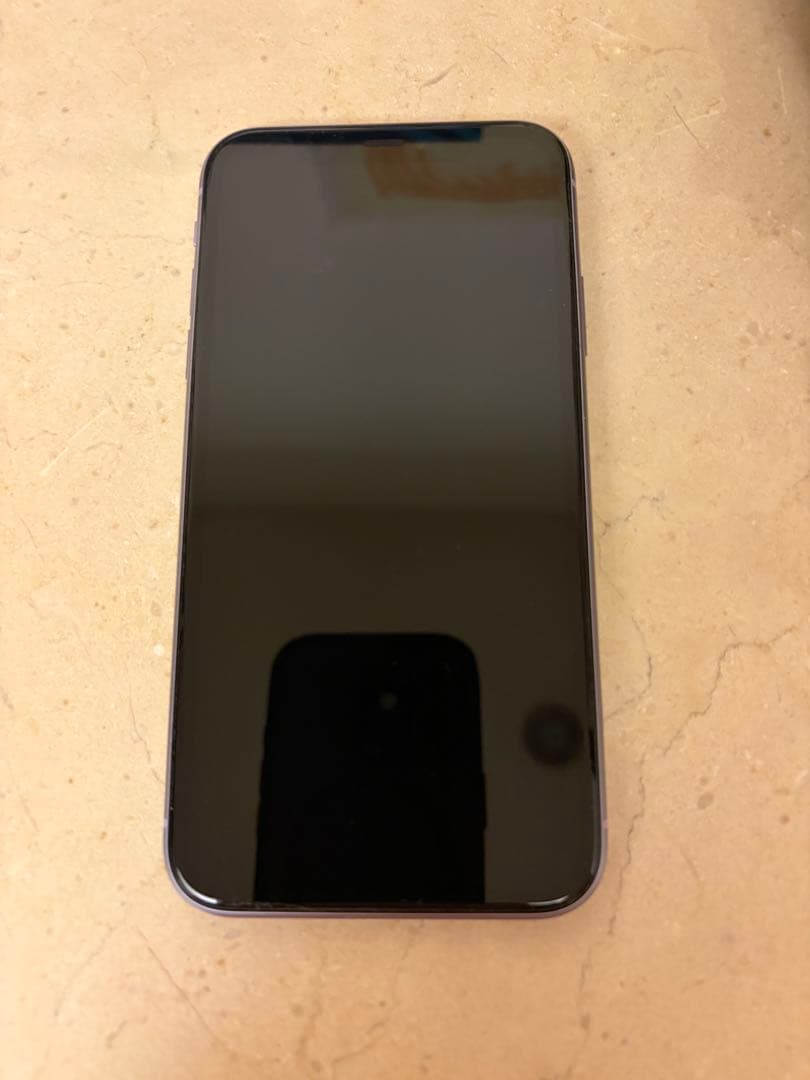 iPhone11 パープル　64GB