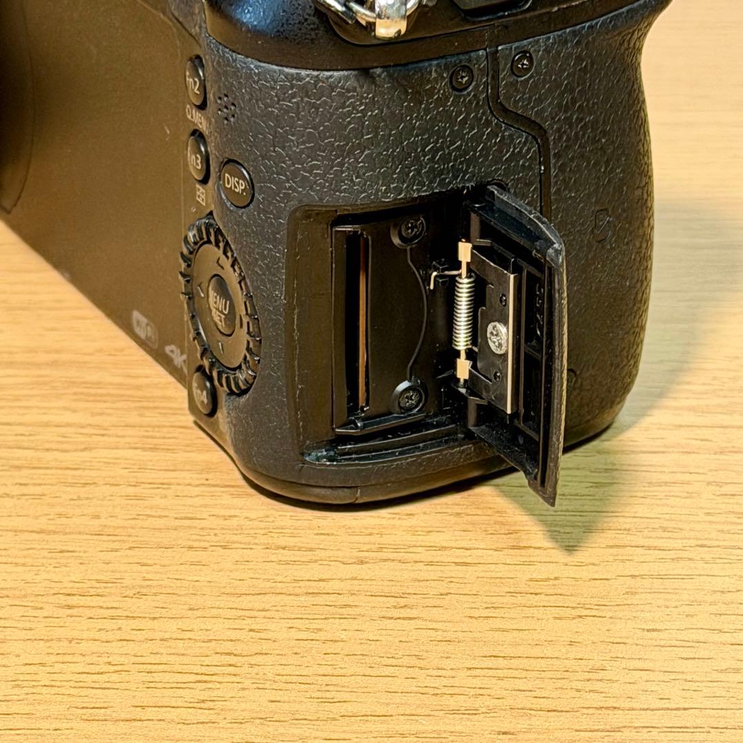 【ボディのみ】LUMIX GH4 ミラーレス一眼カメラ 本体