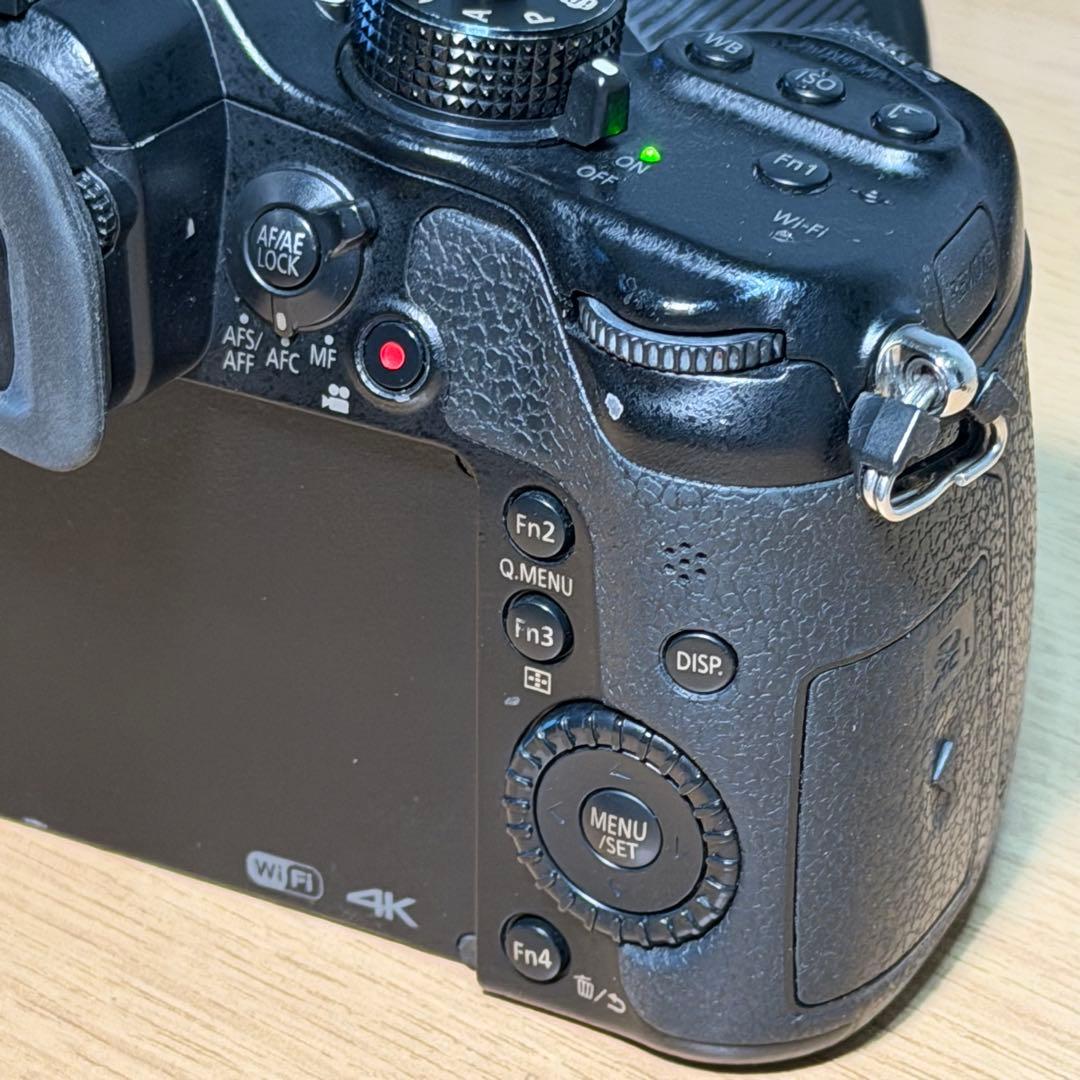 【ボディのみ】LUMIX GH4 ミラーレス一眼カメラ 本体