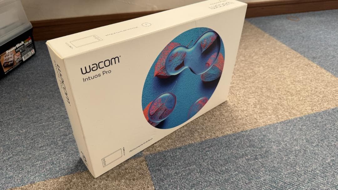 wacom intuos Pro Sサイズ　PTH-460