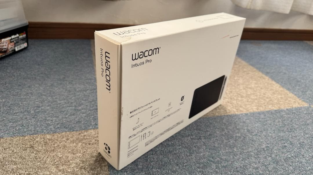wacom intuos Pro Sサイズ　PTH-460