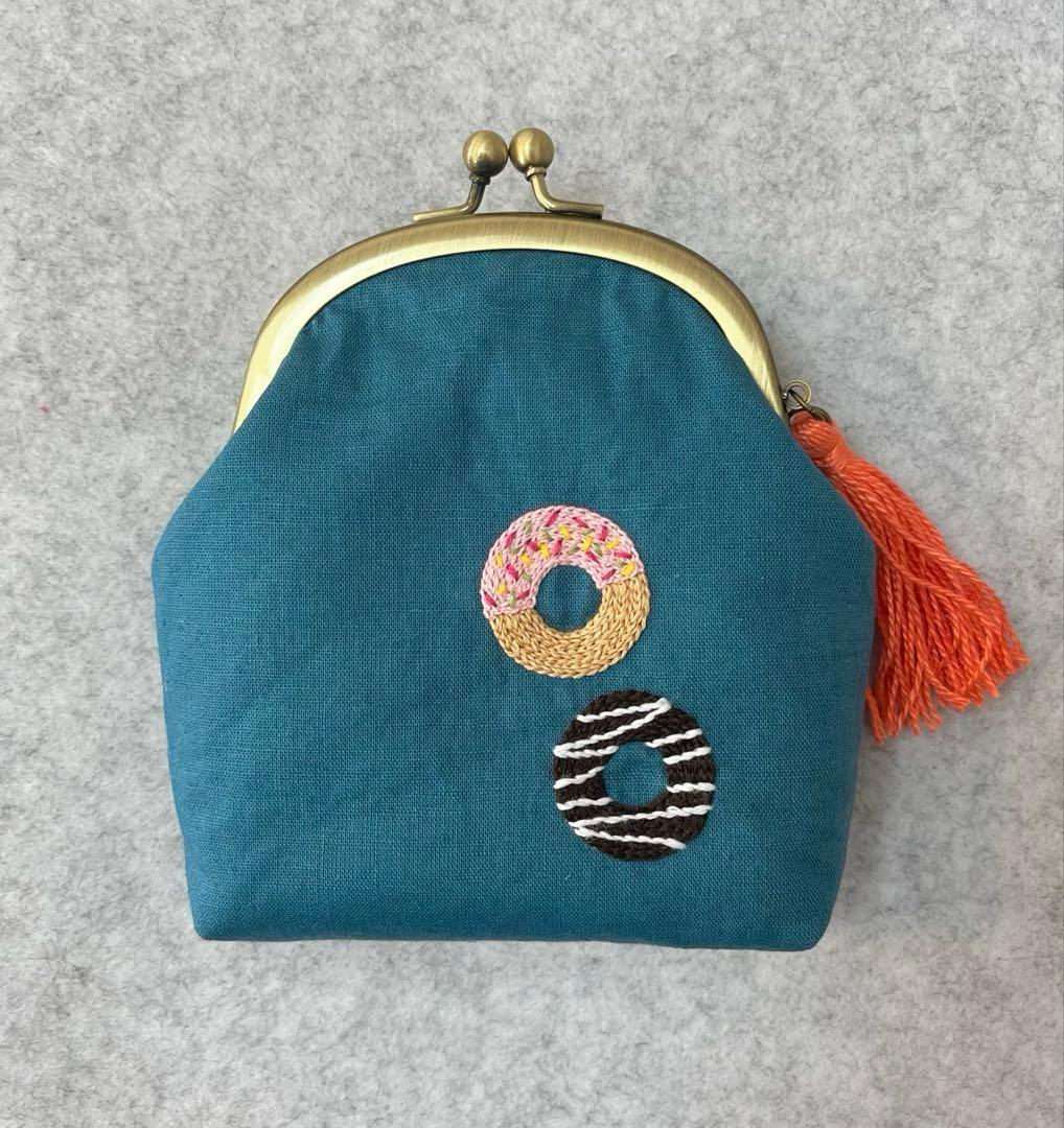 ハンドメイド　手刺繍　がま口ポーチ☆楽一番です