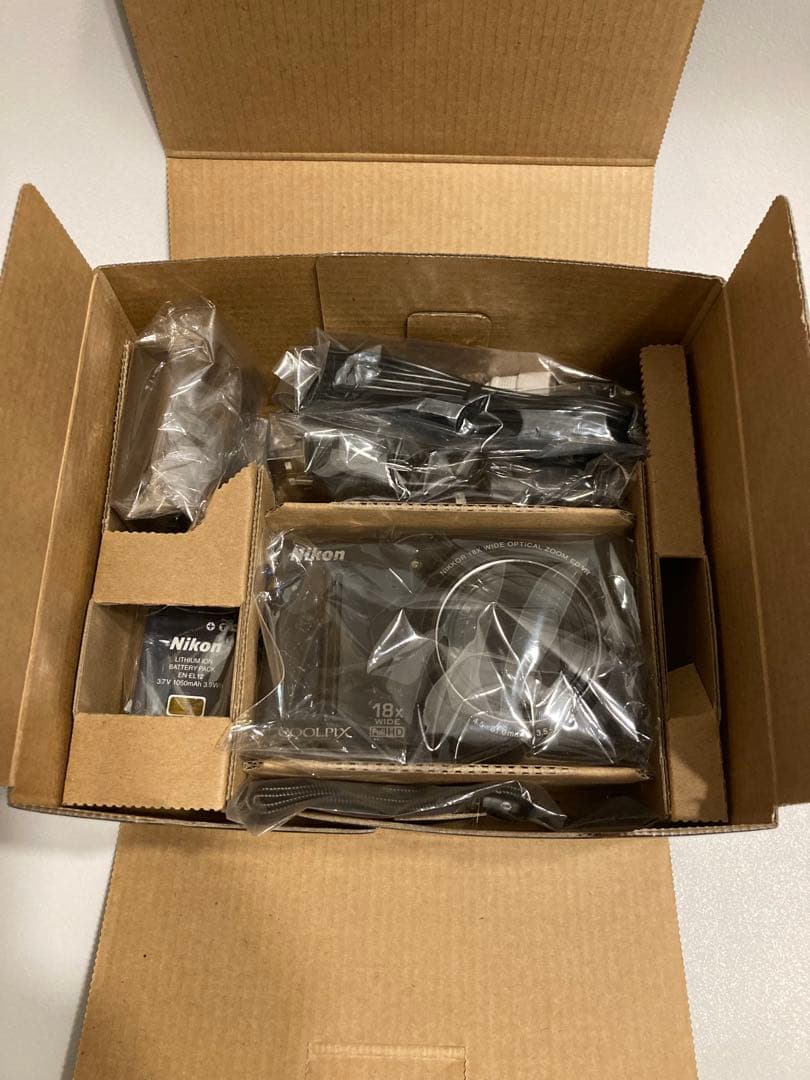 オマケ付き　美品　Nikon COOLPIX S9100