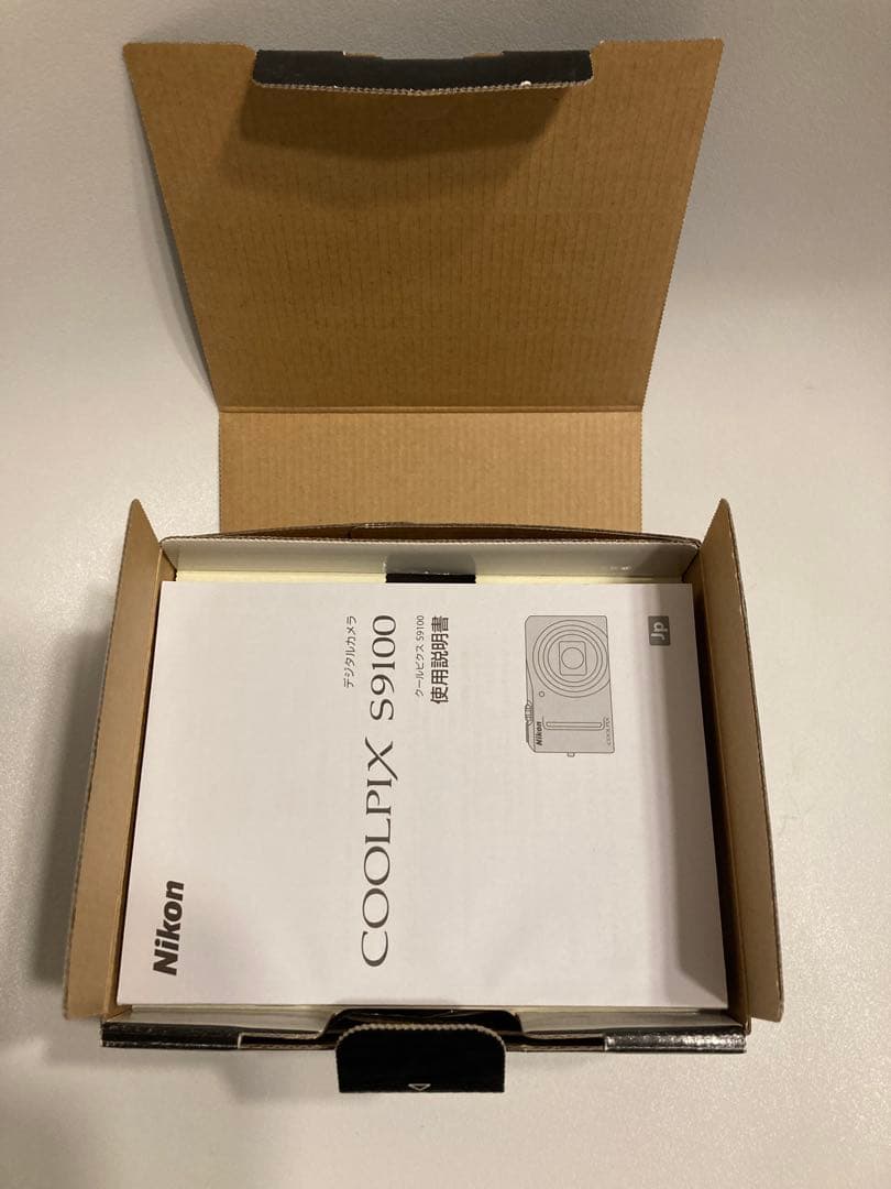 オマケ付き　美品　Nikon COOLPIX S9100
